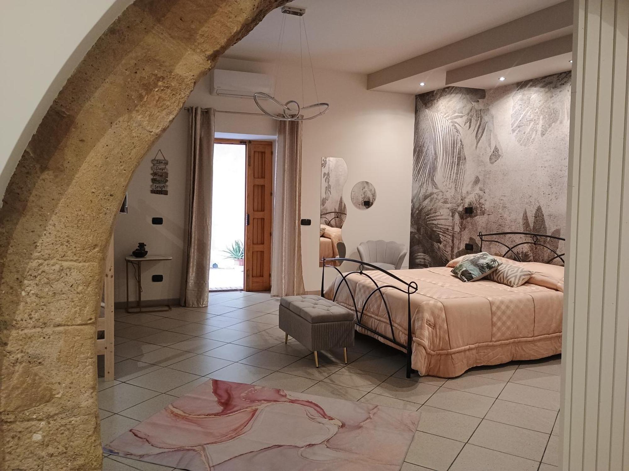 Al Vico Bartoli Suite Room Mazzarino Esterno foto